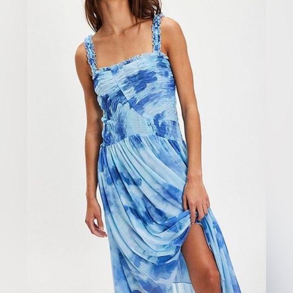 Free People Dresses & Skirts - NWT Free People Blue Smocked Midi Dress